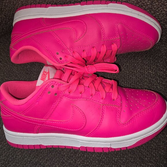Nike Dunk Low Hyper Pink - Picture 4 of 6